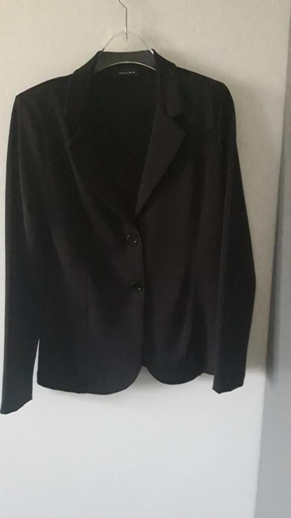 Zwart Jasje - Stijlvol en Veelzijdig merk Angelle  Milan, Kleding | Dames, Jasjes, Kostuums en Pakken, Maat 38/40 (M), Angelle Milan