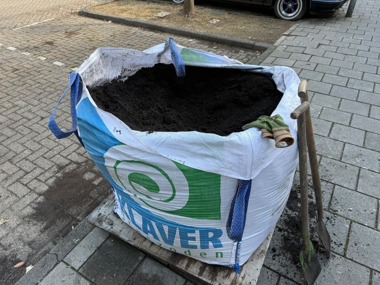 Gratis kuub tuinaarde, Ophalen of Verzenden, Gebruikt, Overige typen