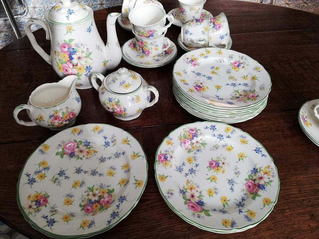 Midwinter Burslem, 8 pers theeservies en 12 bordjes, Ophalen
