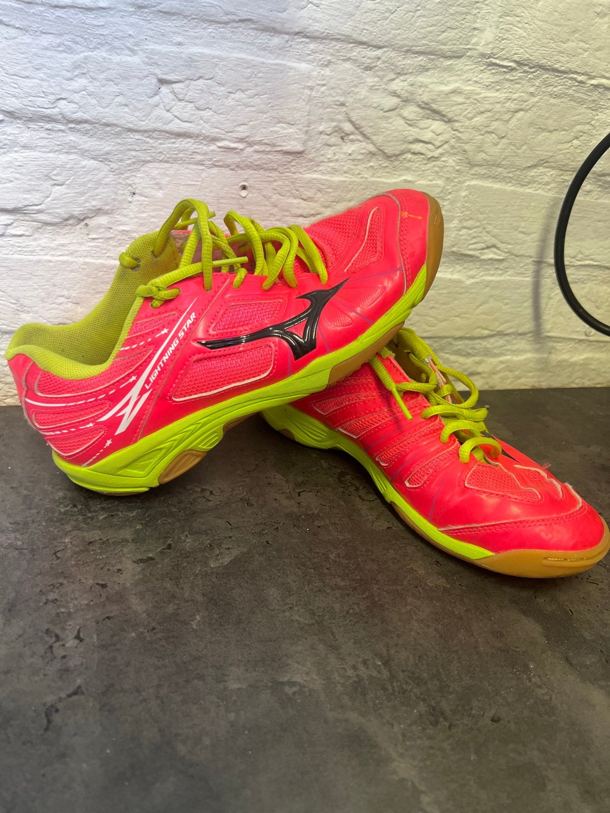 Mizuno Lightning Star Sportschoenen volleybal  - Maat 36.5, Ophalen of Verzenden, Gedragen, Roze, Sportschoenen