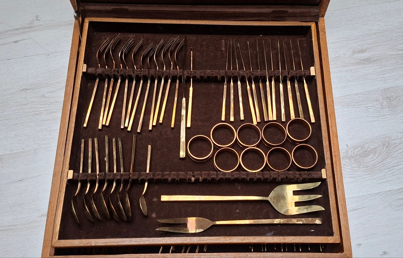 Messing bestekset met houten kist (opknappertje), Antiek en Kunst, Ophalen