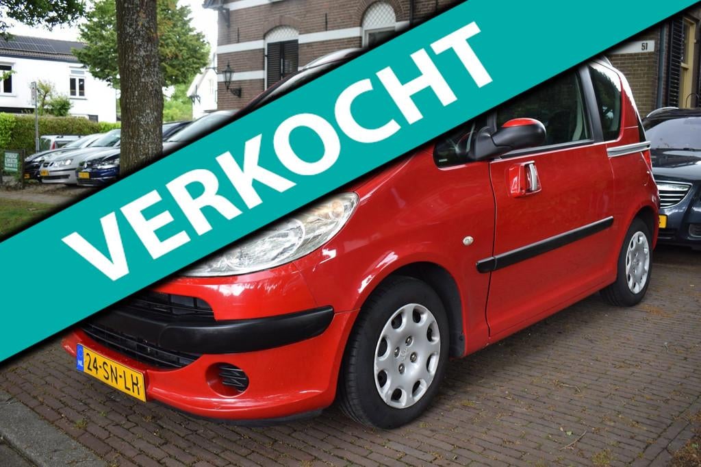 Peugeot 1007 1.4 Urban Airco, Auto's, Peugeot, Voorwielaandrijving, 15 km/l, 4 cilinders, 4 stoelen