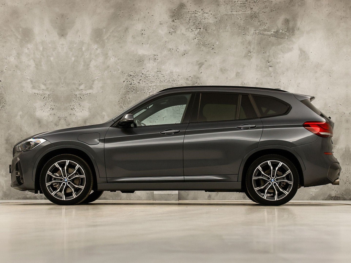 BMW X1 xDrive25e M Sport High Executive 221Pk Automaat (PANO, Auto's, 12 maanden, Gebruikt, Bedrijf, Vierwielaandrijving