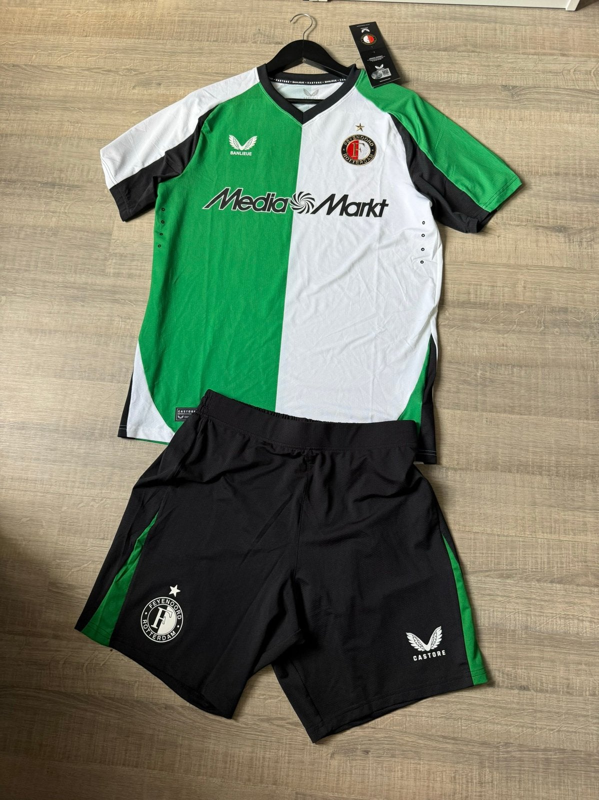 Feyenoord Pro 3e Shirt (tenue) 2024/2025 x Banlieue – M, Maat 48/50 (M), Nieuw, Ophalen of Verzenden, Voetbal
