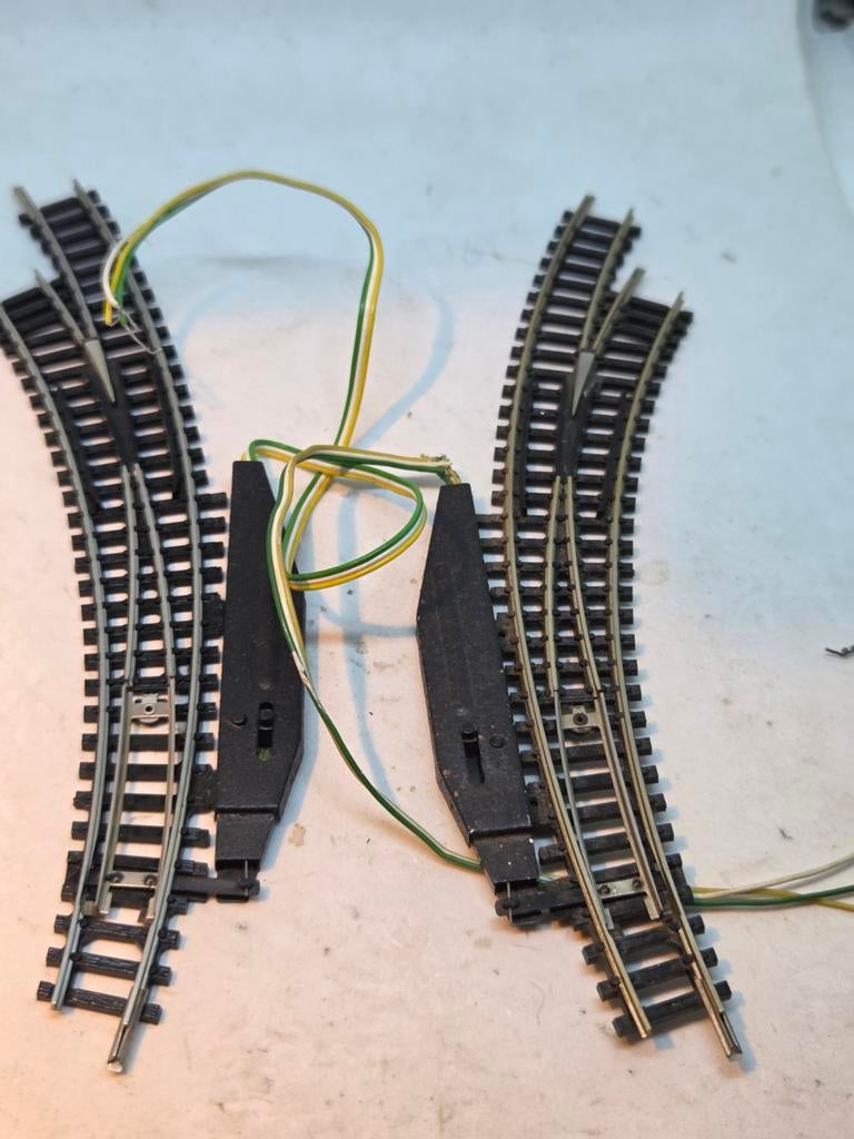 Minitrix Wissels R1/R2 met Aandrijving - Prima Staat!, Hobby en Vrije tijd, Modeltreinen | N-Spoor, Gelijkstroom, Trix, Rails