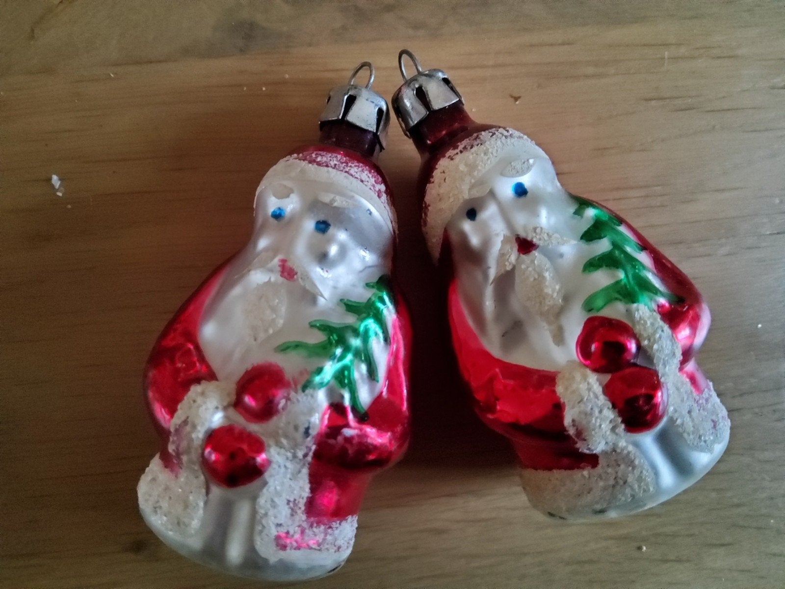 2 Antieke glazen gekleurde kersthangers kerstman kerstballen, Ophalen of Verzenden