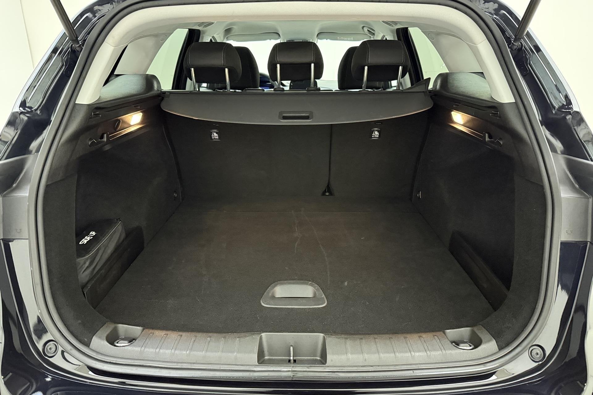 Fiat Tipo Stationwagon Cross 1.5 Hybrid Automaat | Navigatie, Auto's, Gebruikt, Euro 6, 4 cilinders, Leder en Stof