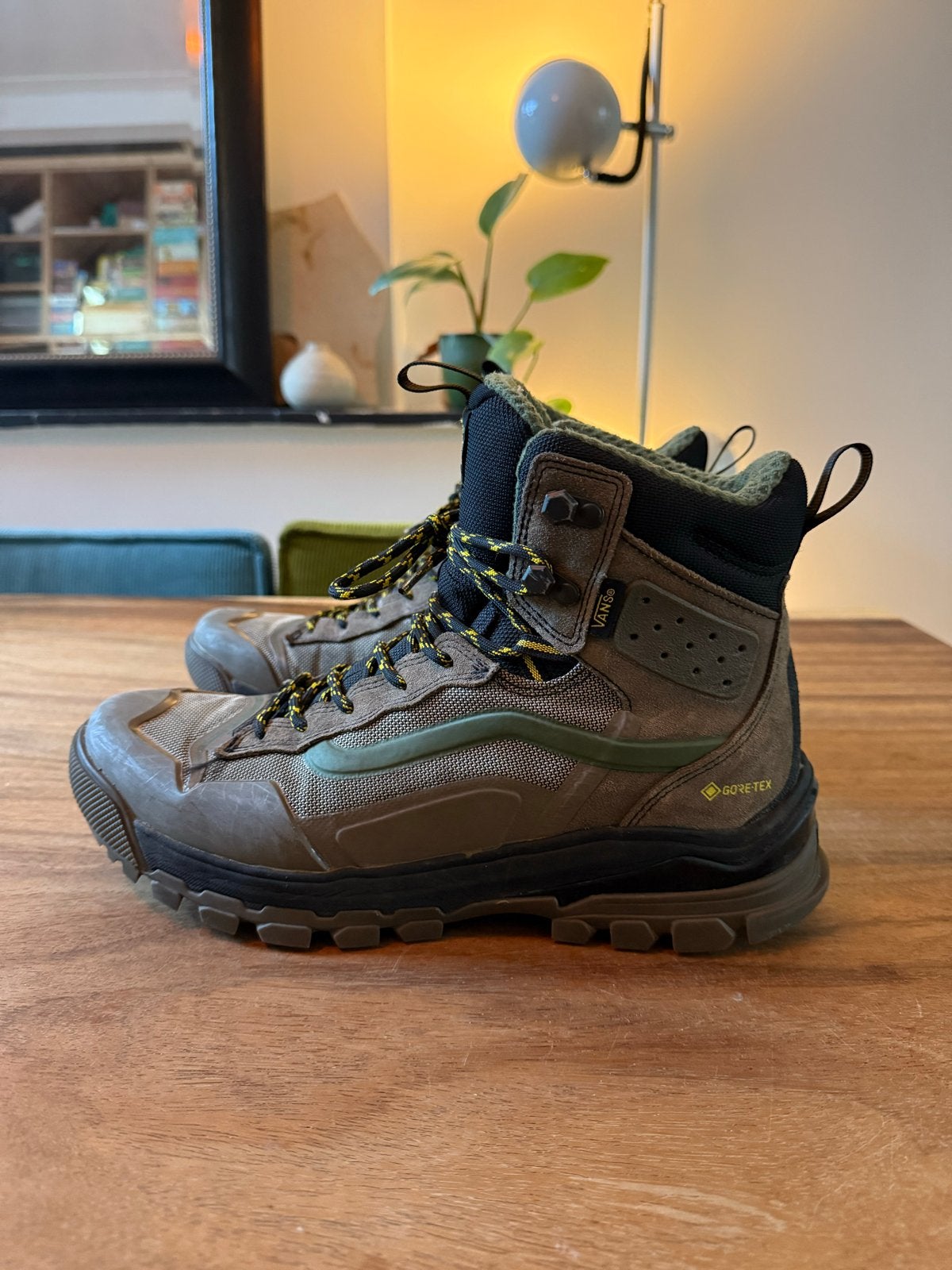 Vans UltraRange EXO Hi Gore-Tex MTE 3 Wandelschoen - maat 44, Ophalen of Verzenden, Zo goed als nieuw, Schoenen