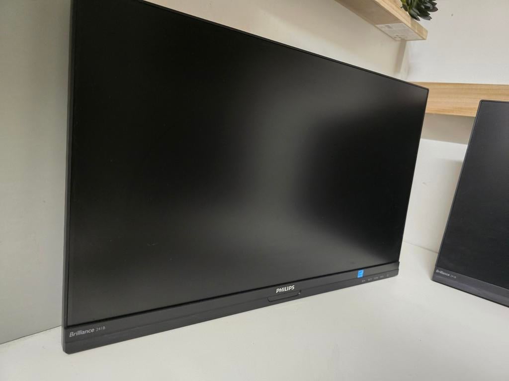 Philips 24 inch monitor met USB C ( ingebouwde dock ) 30x !, Computers en Software, Monitoren, Ophalen of Verzenden