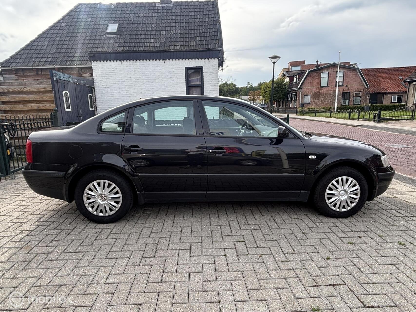 Volkswagen Passat 1.8-5V Clima | trekhaak | cruise | nw apk, 125 pk, Gebruikt, 4 cilinders, 1264 kg