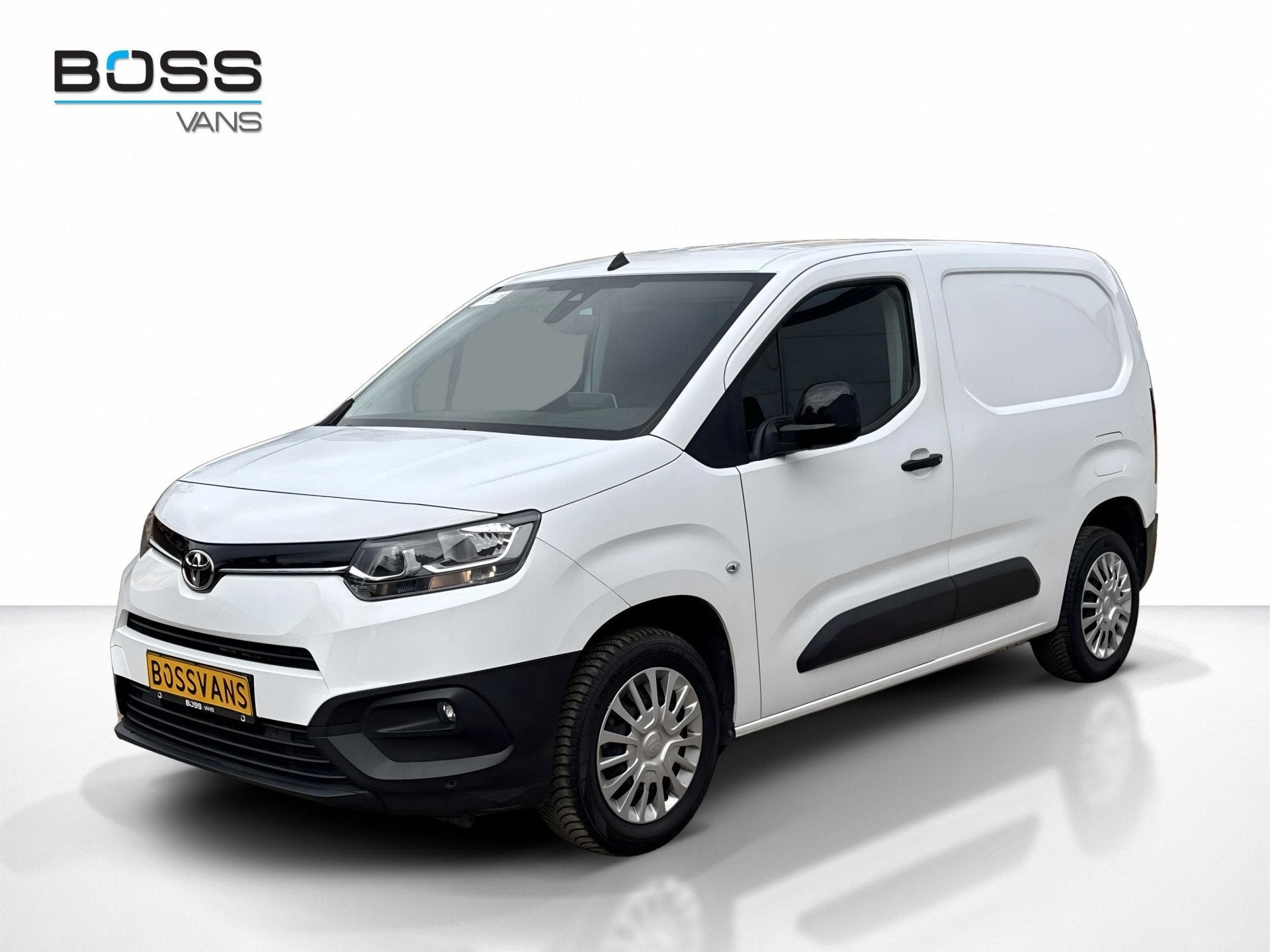 Toyota PROACE CITY 1.2T 110 PK Benzine! L1H1 Navigatie Clima, Voorwielaandrijving, Gebruikt, Zwart, 1199 cc