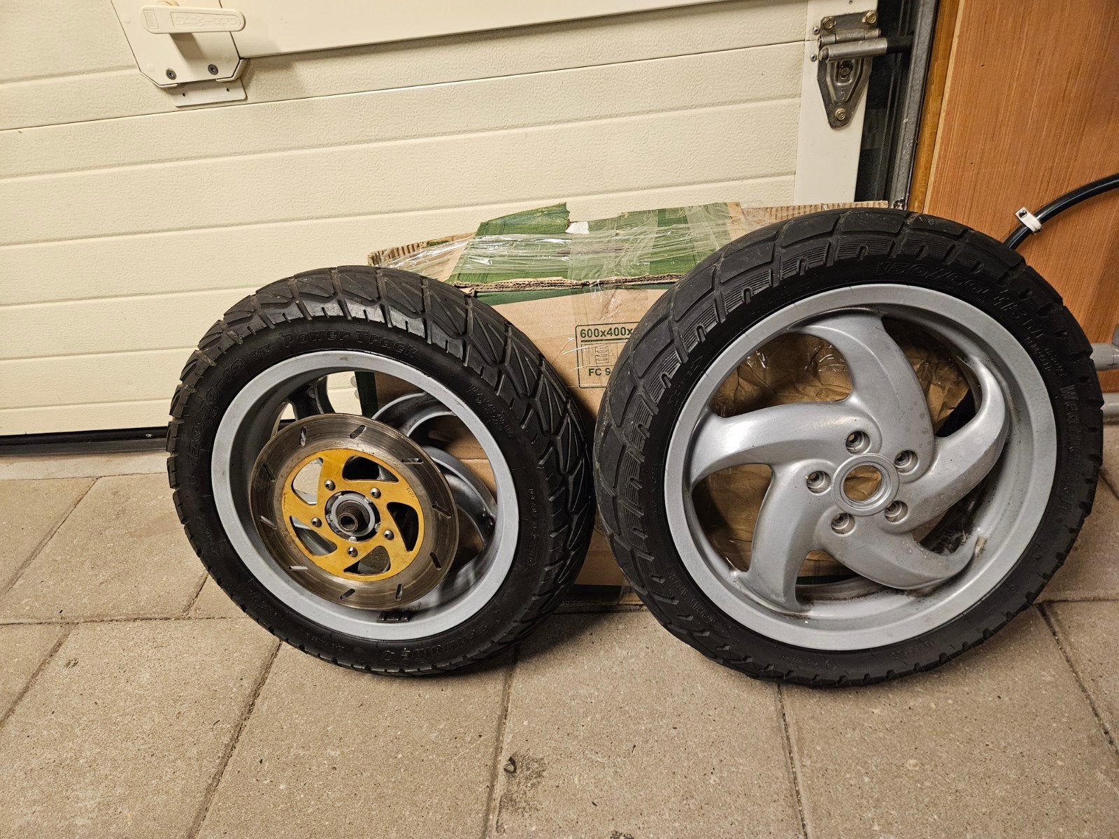 Set van 2 motor velgen met banden voor gilera runner 180cc, Ophalen, Gebruikt, Overige typen