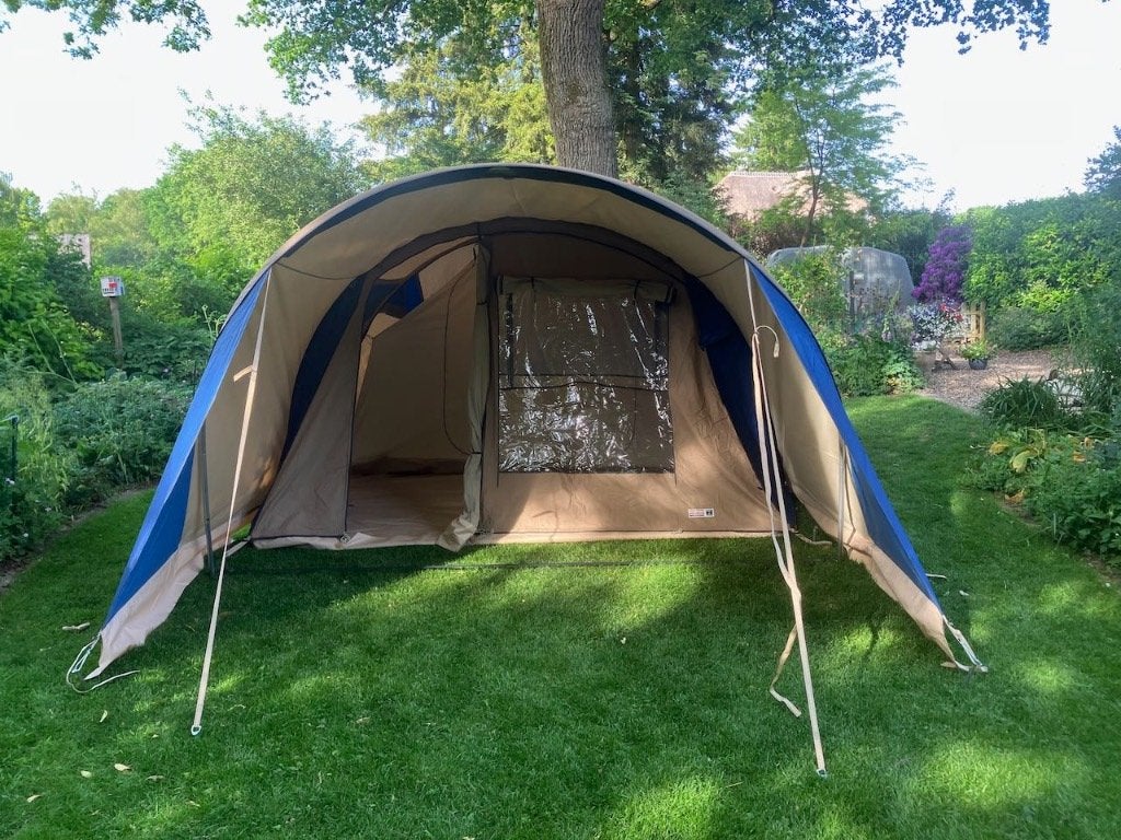 Falco 4 persoons tent, Caravans en Kamperen, Tenten, Ophalen, Zo goed als nieuw, Tot en met 4