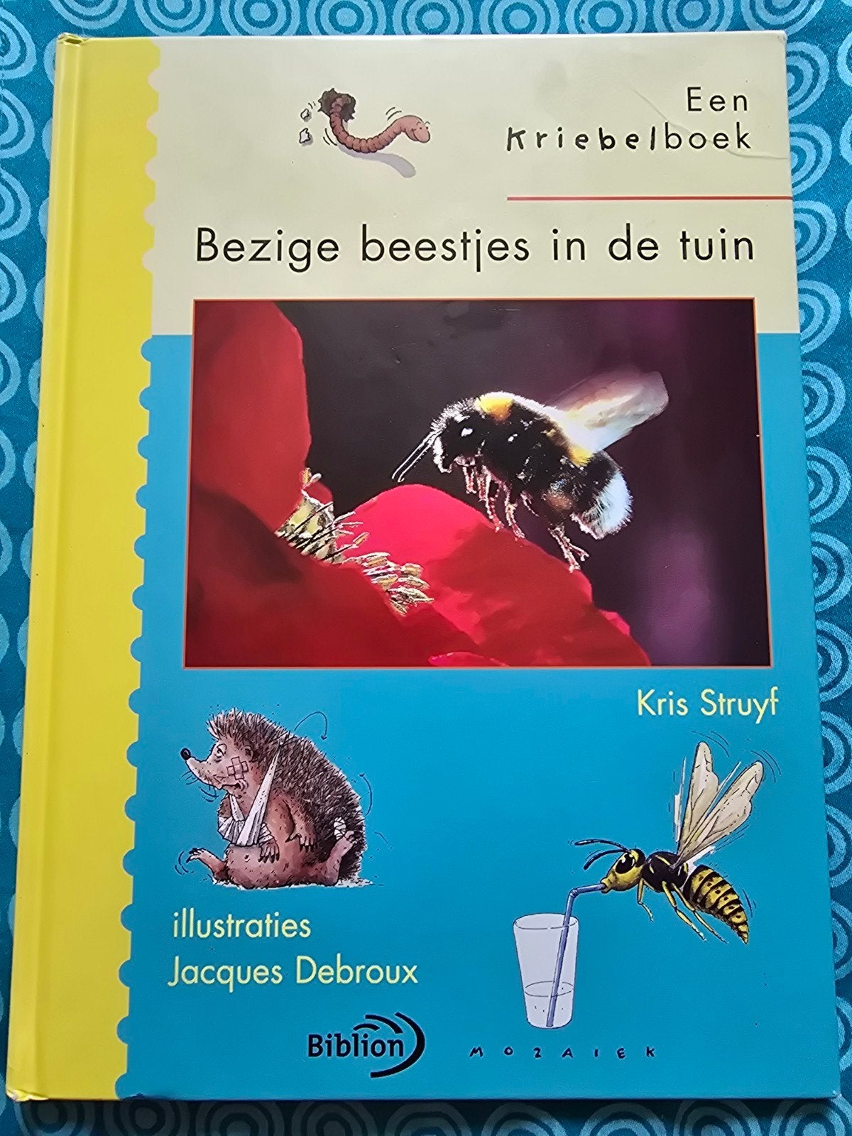 Een Kriebelboek: Bezige beestjes in de tuin, Boeken, Ophalen of Verzenden, Gelezen