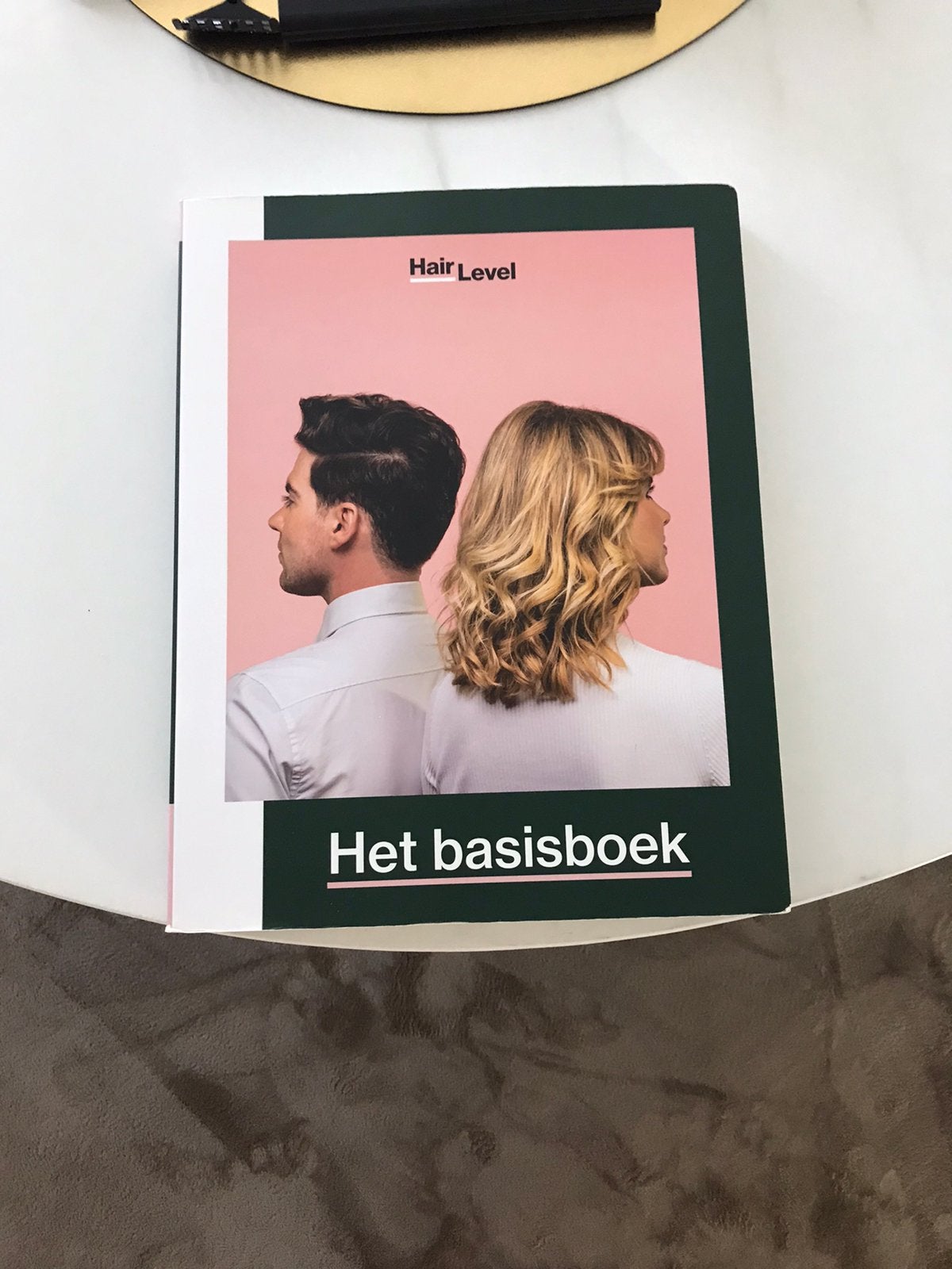 Basisboek kapper opleiding, Ophalen of Verzenden, Zo goed als nieuw