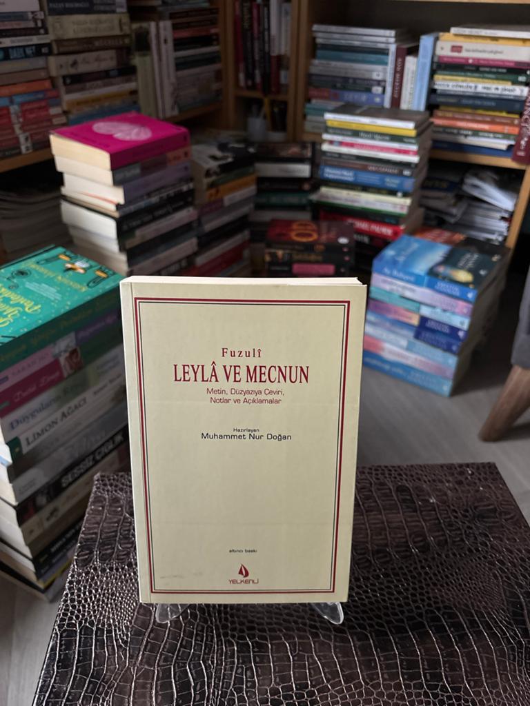 Fuzuli - Leyla ve Mecnun (Turkse klassieker), Ophalen of Verzenden, Zo goed als nieuw, Wereld overig