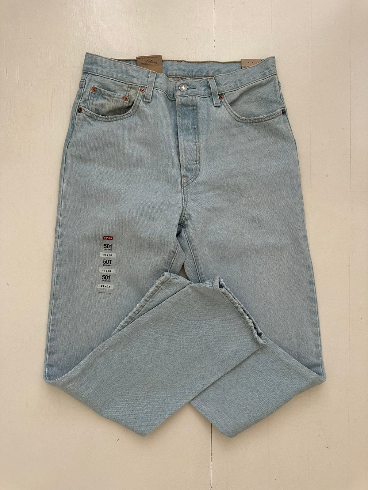 Nieuw! Lichtblauwe Levi’s 501 spijkerbroek in maat 29/32, Ophalen of Verzenden, Nieuw, Blauw, W30 - W32 (confectie 38/40)