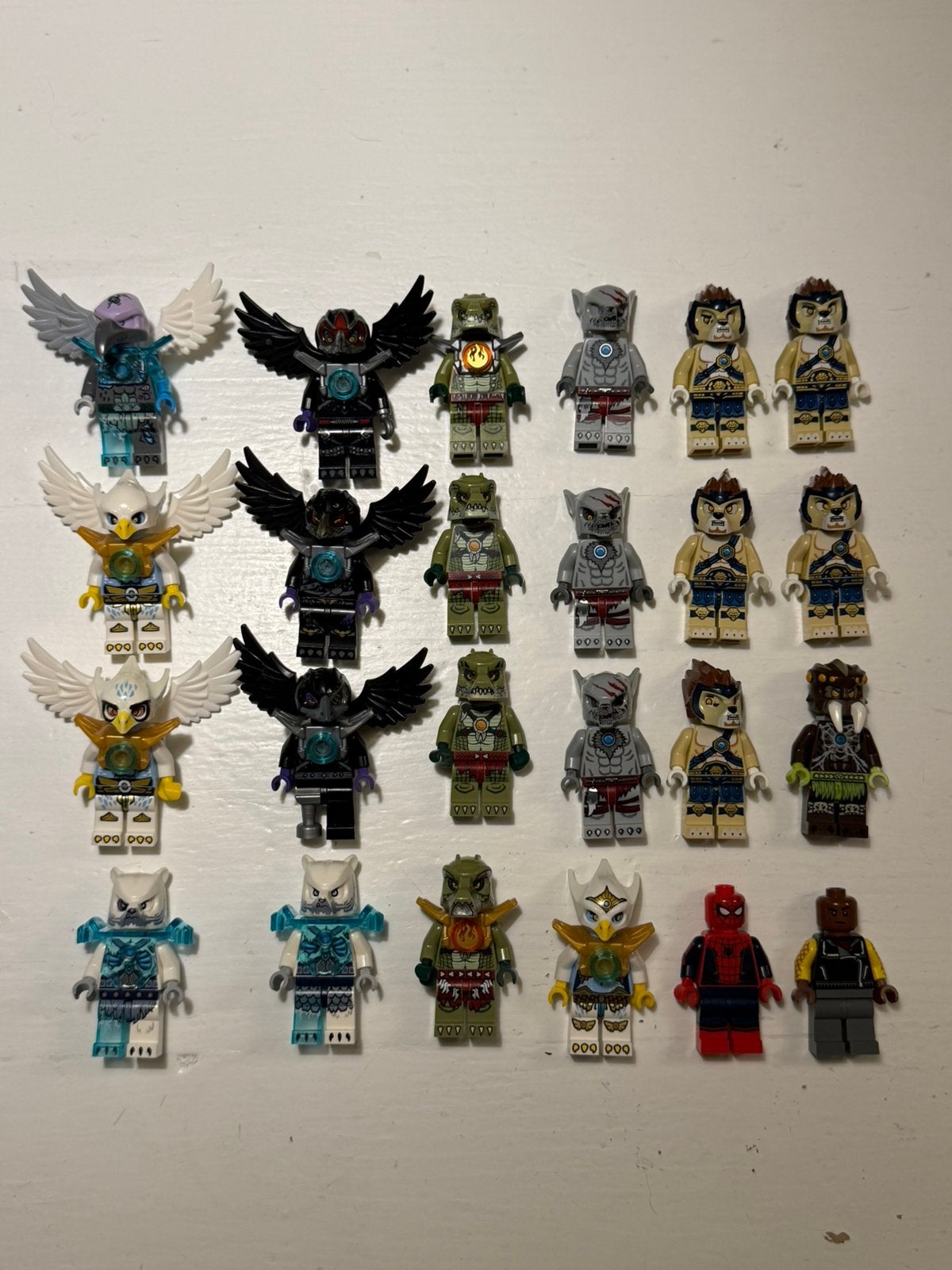 24x Lego Chima en Marvel Spider-Man minifiguren, Inclusief minifiguren, Lego, Ophalen of Verzenden, Zo goed als nieuw