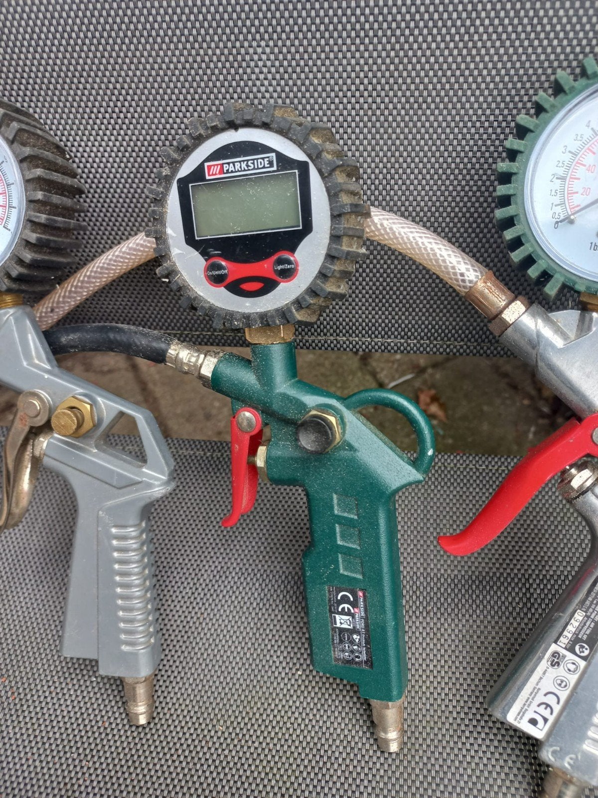 Bandenspanningsmeters met compressor aansluiting, Ophalen of Verzenden, Gebruikt