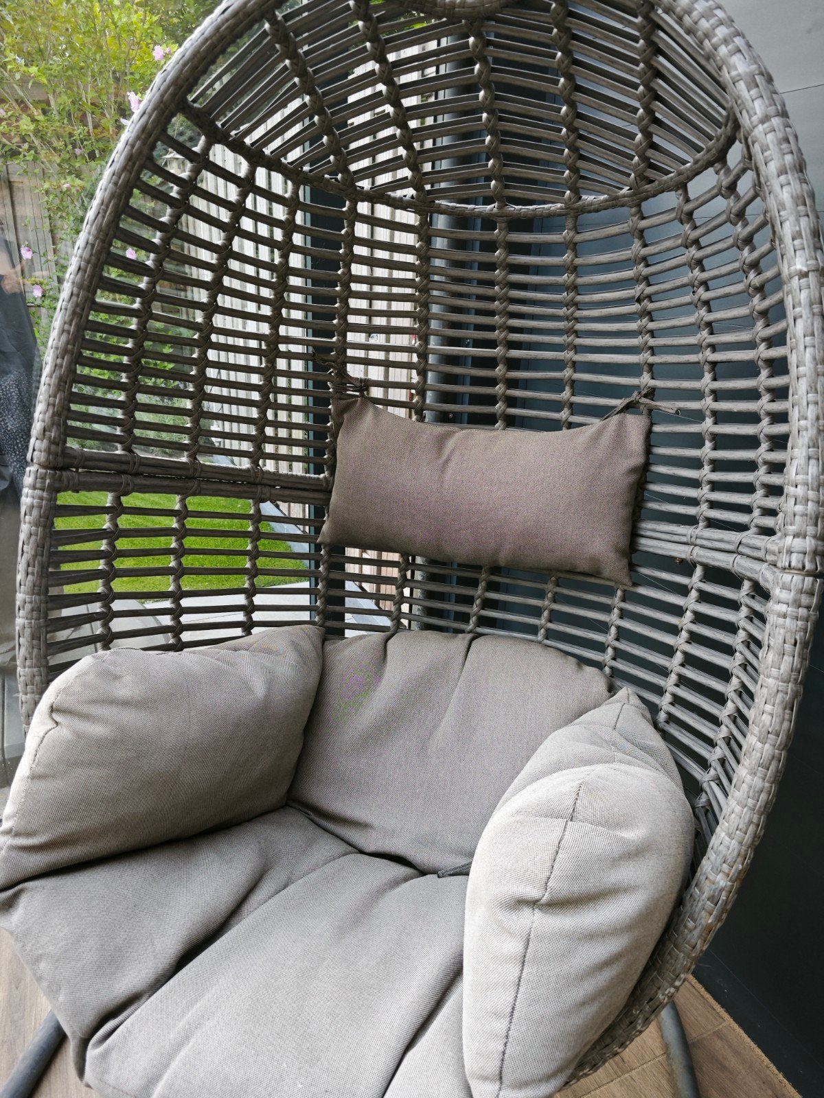 Comfortabele hangstoel met standaard en kussens, Ophalen, Gebruikt, Modern, Bohemian, Overige materialen