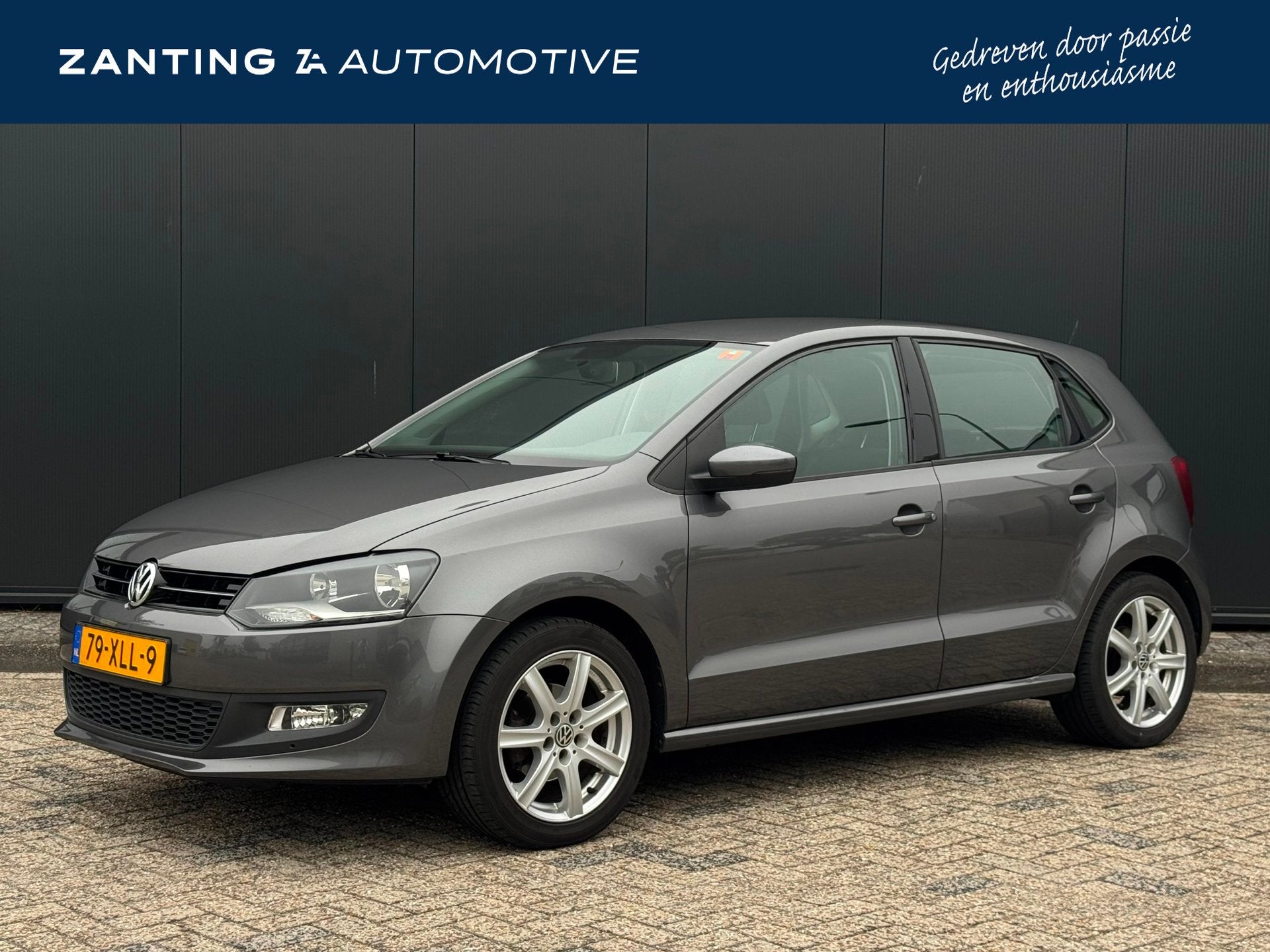 Volkswagen Polo 1.2 TSI BlueMotion | Camera | Apple Carplay, Voorwielaandrijving, Euro 5, Zwart, 4 cilinders