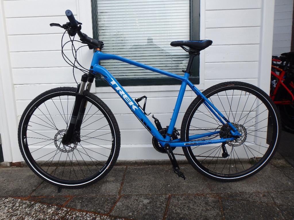 Trek Dual Sport 3 - Frame-maat = 50.5 cm (L = 1.75 - 1.85), 28 inch, Gebruikt, Vering, 49 tot 53 cm