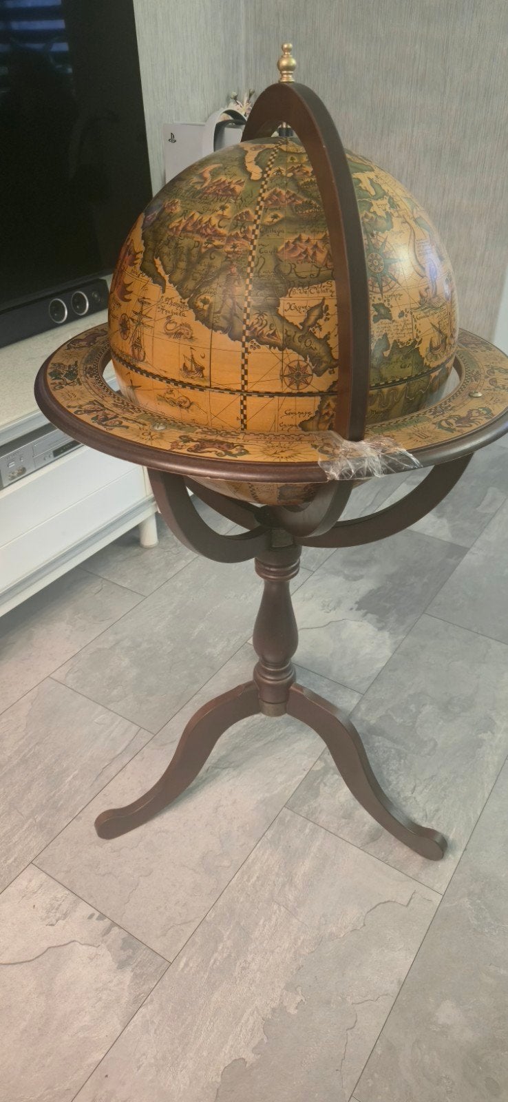 wereldbol antiek, Ophalen