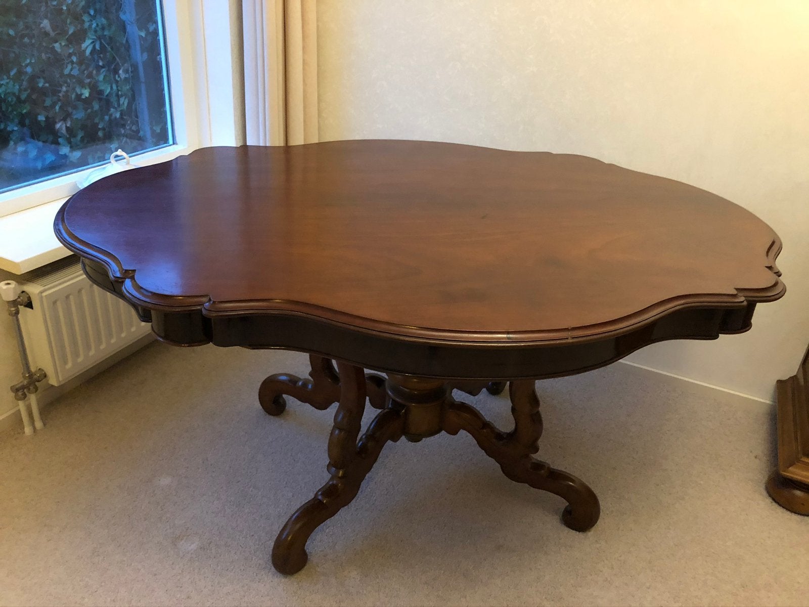 Antieke spinnekop tafel, Ophalen