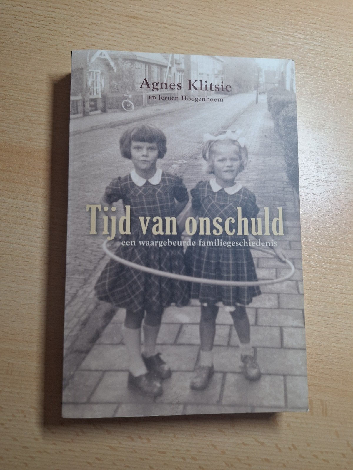 Jeroen Hoogenboom - Tijd van onschuld, Boeken, Overige Boeken, Zo goed als nieuw, Ophalen of Verzenden