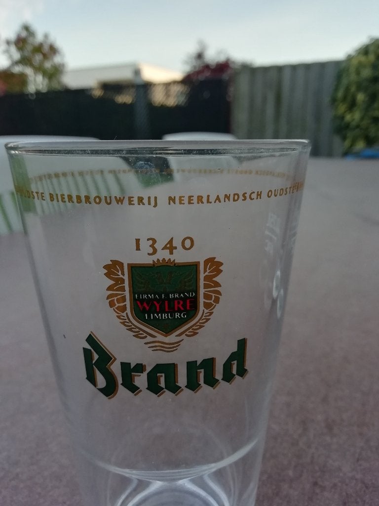 12 oude brandbier glazen ( vaasjes), Verzamelen, Biermerken, Ophalen, Gebruikt, Glas of Glazen, Overige merken