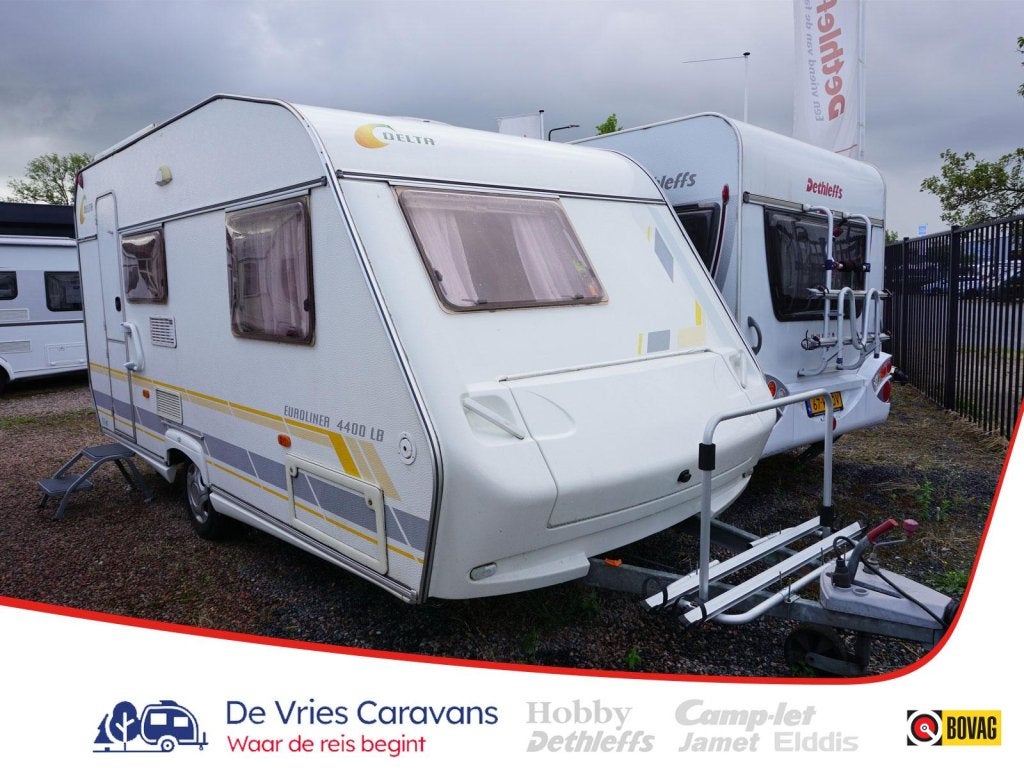 Delta Euroliner 4400 LB mover,tent,fietsendrager, Caravans en Kamperen, Caravans, Kachel, Standaardzit, Bedrijf, 750 - 1000 kg