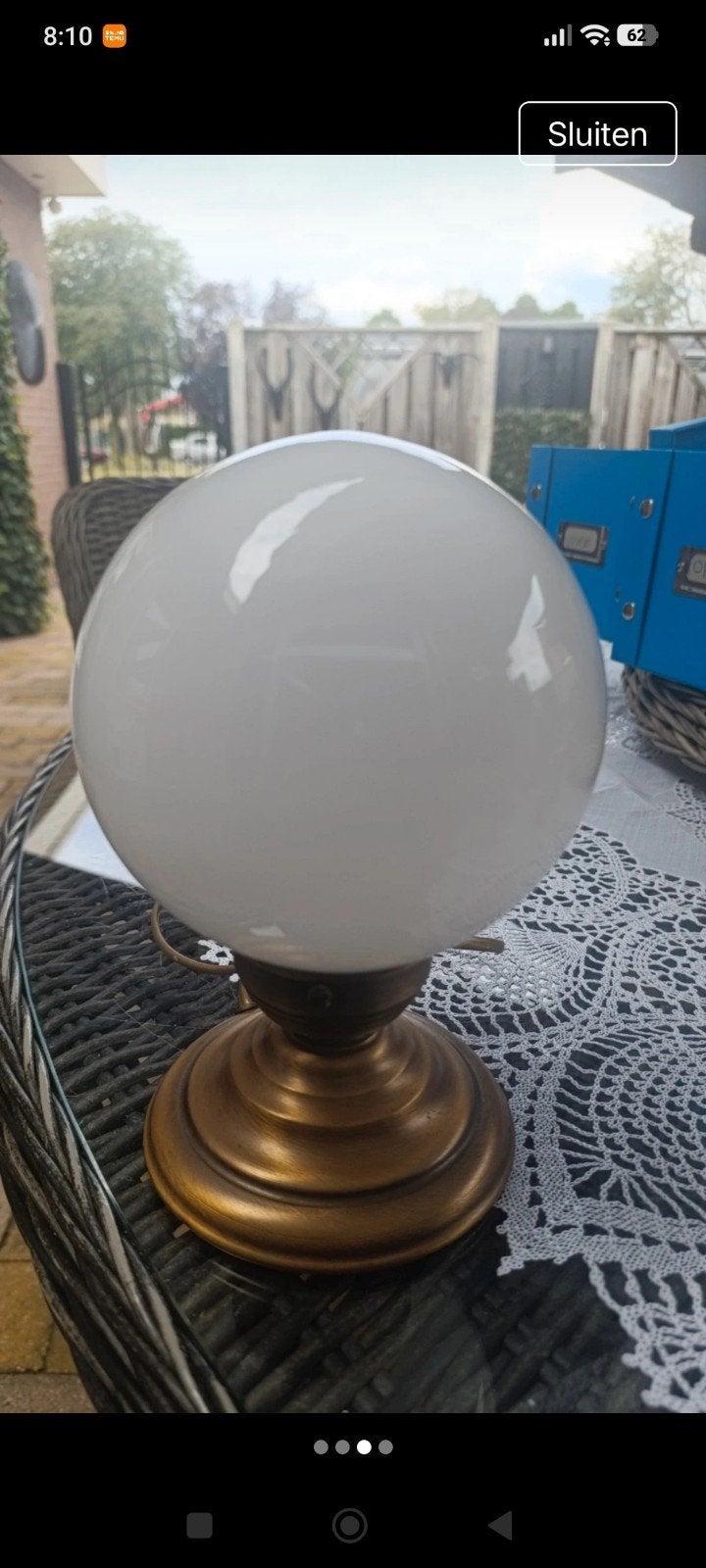 Vintage bolvormige tafellamp met bronzen voet, Ophalen of Verzenden