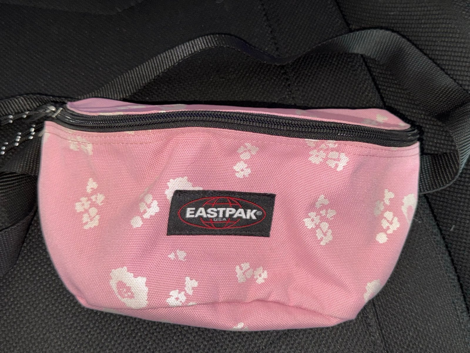Eastpak Heuptasje Roze met Bloemenprint, Ophalen of Verzenden, Gebruikt, Roze, Overige typen
