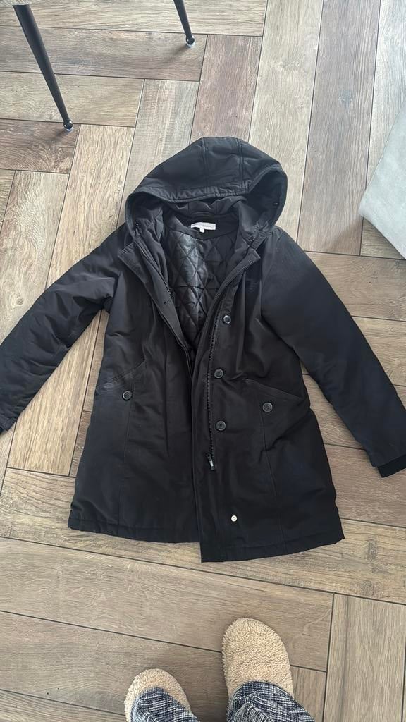 Gratis zwarte winterjas maat S, Kleding | Dames, Jassen | Winter, Ophalen, Gedragen, Maat 36 (S), Zwart