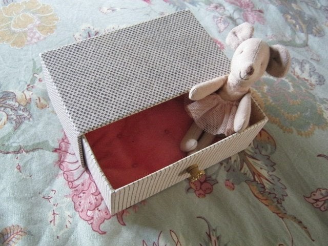 Maileg Bankje / Bedje /La en Lief  Maileg  Ballet meisje, Verzenden, Zo goed als nieuw, Poppenhuis