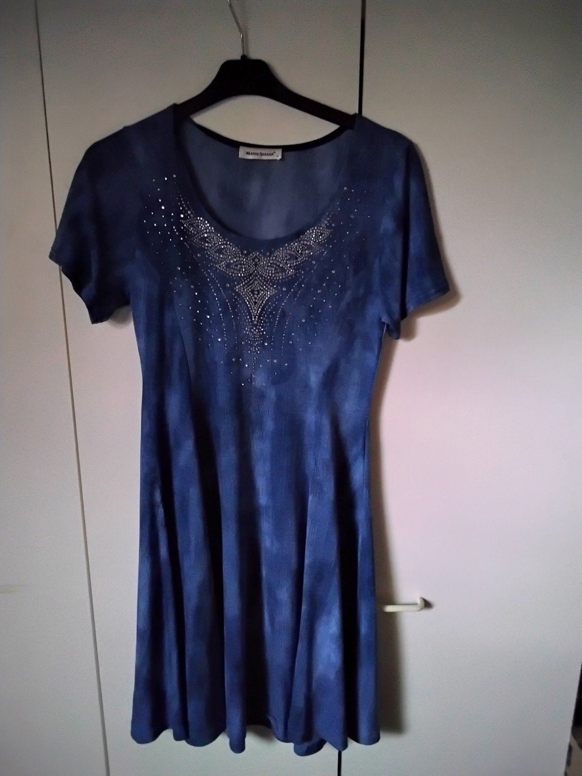 Blauwe denim jurk  met steentjes, Maat 38/40 (M), Blauw, Ophalen of Verzenden, Zo goed als nieuw