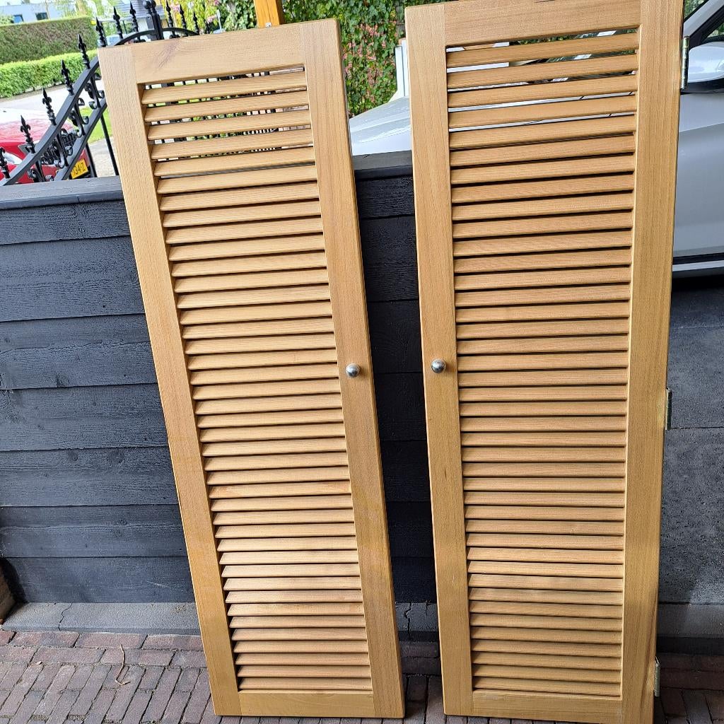 Twee houten louvredeuren, Doe-het-zelf en Verbouw, Ophalen, Binnendeur, Minder dan 200 cm, Zo goed als nieuw