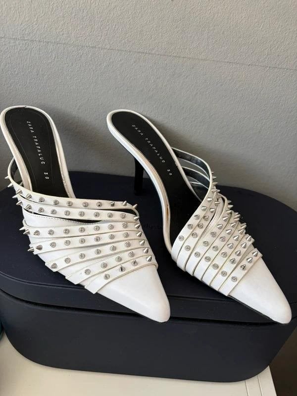 Witte mules sandalen muiltjes met hak studs Zara 38 - Nieuw, Nieuw, Wit, Zara, Sandalen of Muiltjes