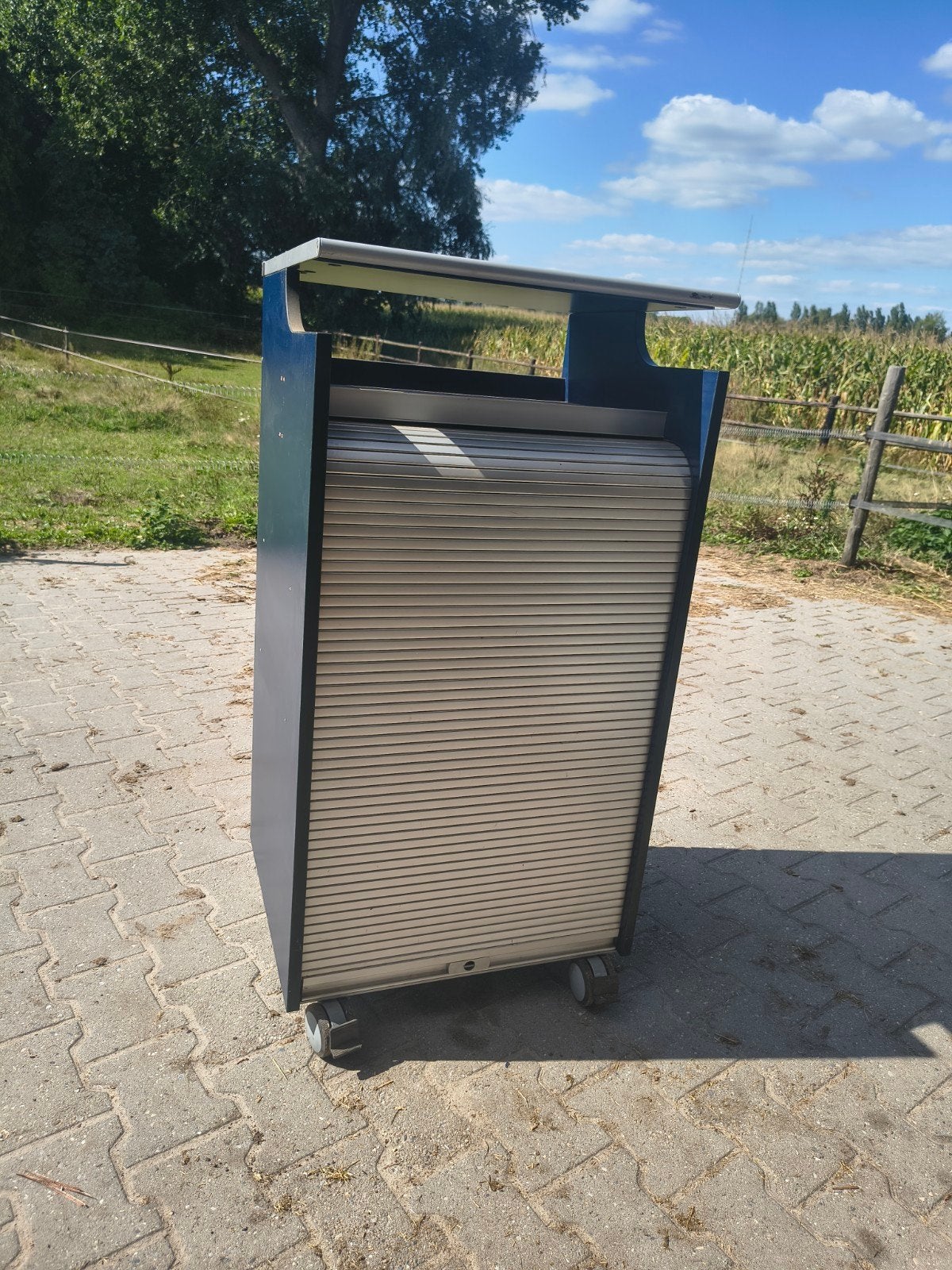 Roldeurkast, Huis en Inrichting, Kasten | Roldeurkasten en Archiefkasten, Ophalen, Gebruikt, 100 tot 150 cm, 50 tot 100 cm