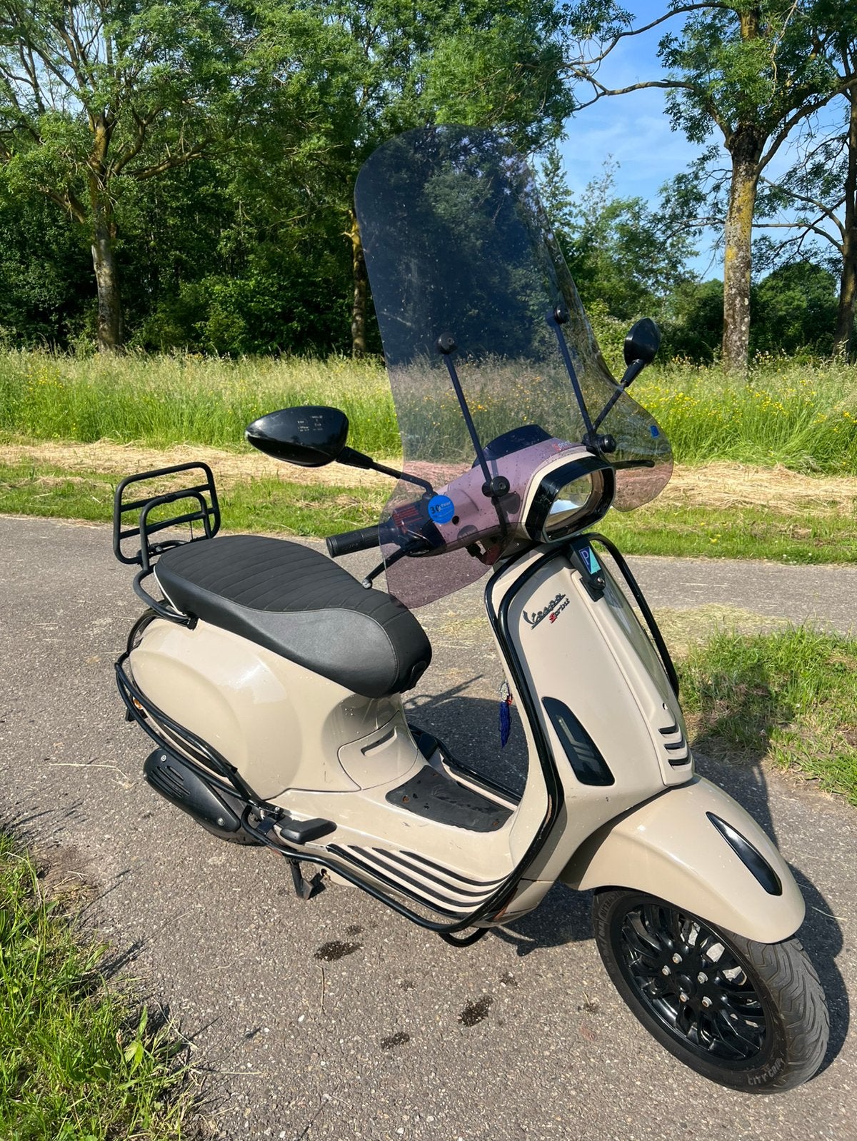 Vespa sprint full option custom kleur, Fietsen en Brommers, Ophalen, Overige modellen, Zo goed als nieuw, Maximaal 25 km/u