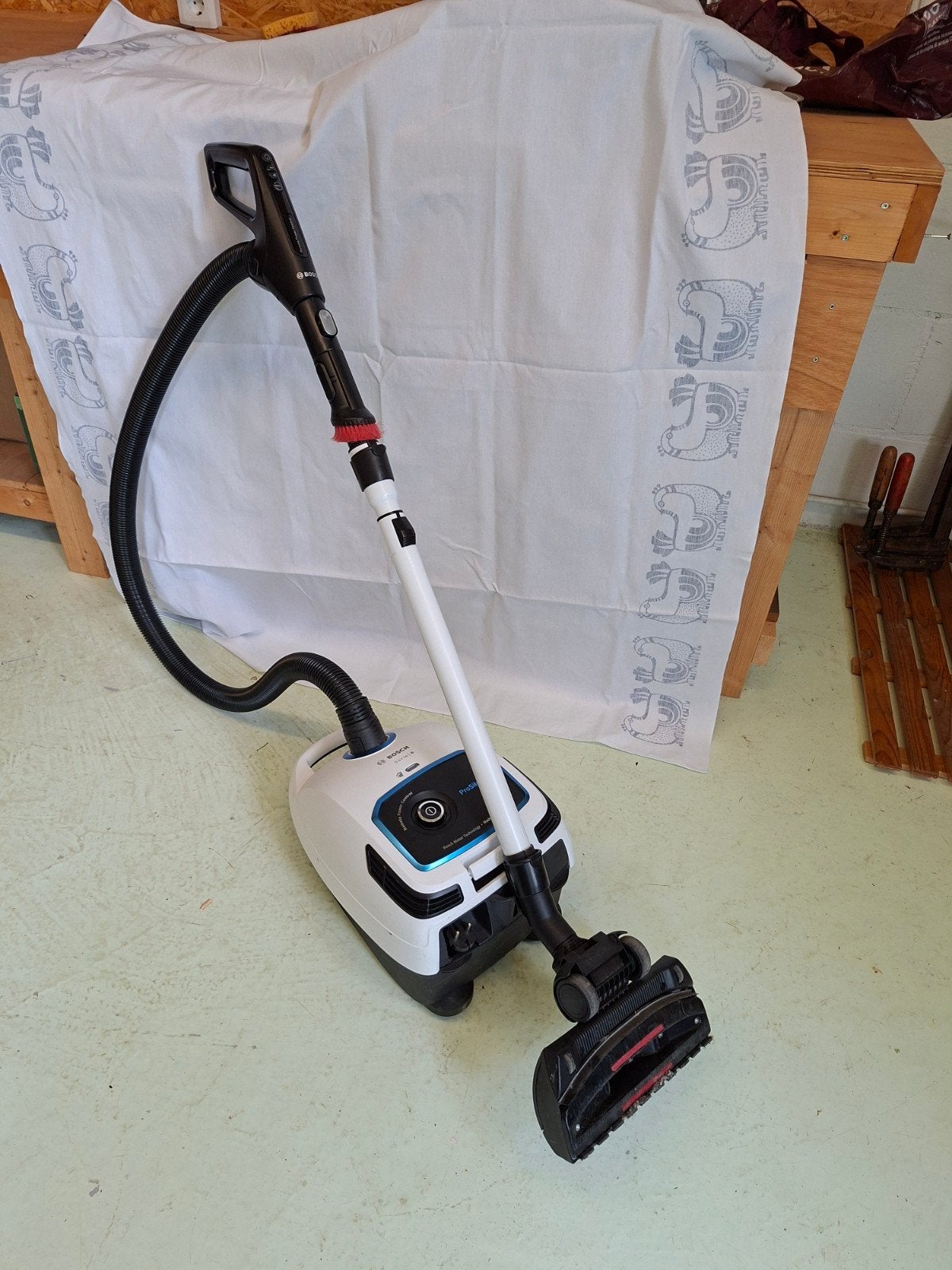 Bosch Serie 6 ProSilence Sledestofzuiger, Witgoed en Apparatuur, Stofzak, Gebruikt, Bosch, Regelbare zuigkracht