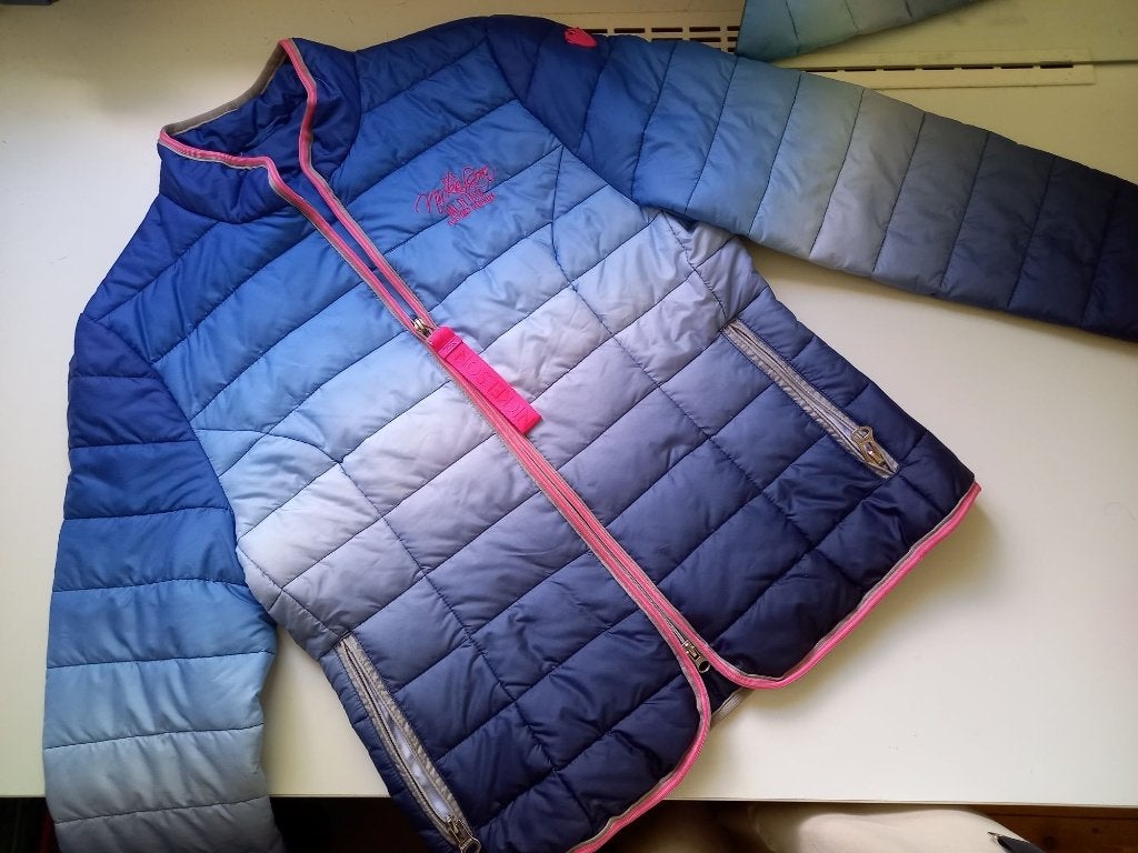 NICKELSON pracht winterjas, blauw met knal roze, mt 40-42, Kleding | Dames, Maat 38/40 (M), Nickelson, Zo goed als nieuw, Verzenden