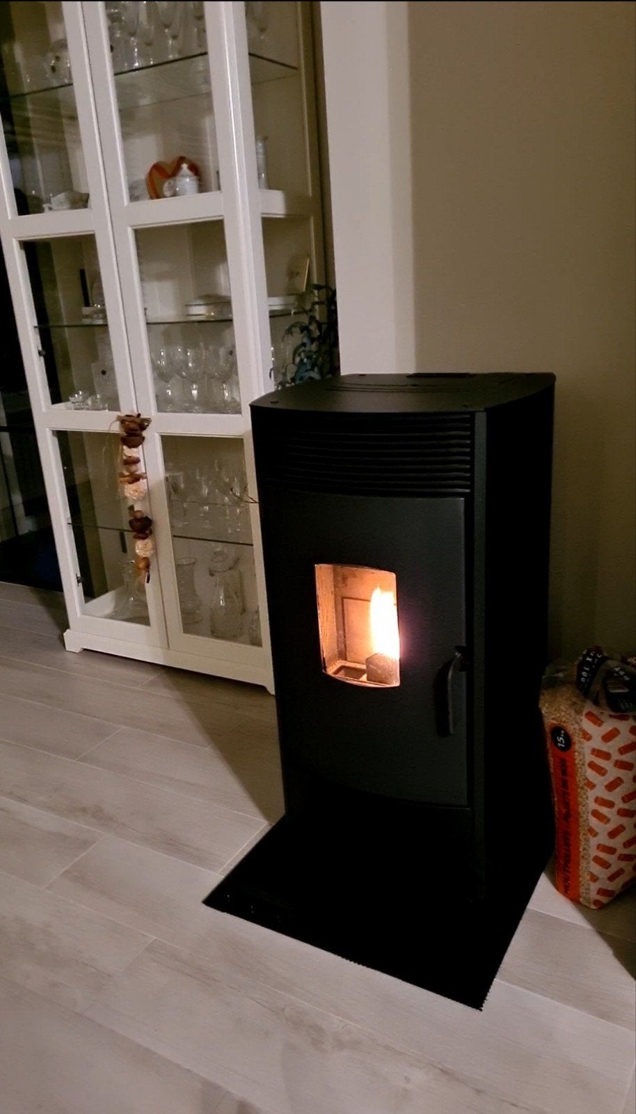 Pelletkachel Modena D12 -12kW met 6 maanden garantie, Ophalen, Zo goed als nieuw, Pelletkachel, Vrijstaand