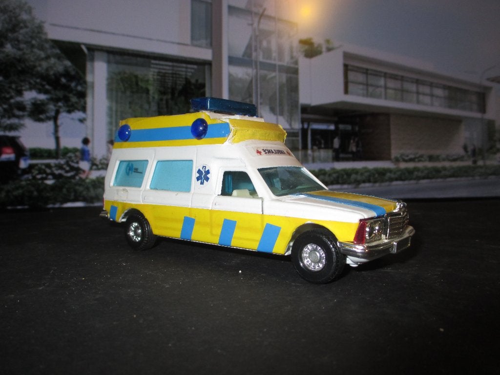 Mercedes Benz V123 Binz Ambulance GGD Regio Stedendriehoek, Ophalen of Verzenden, Gebruikt, Auto, Overige merken