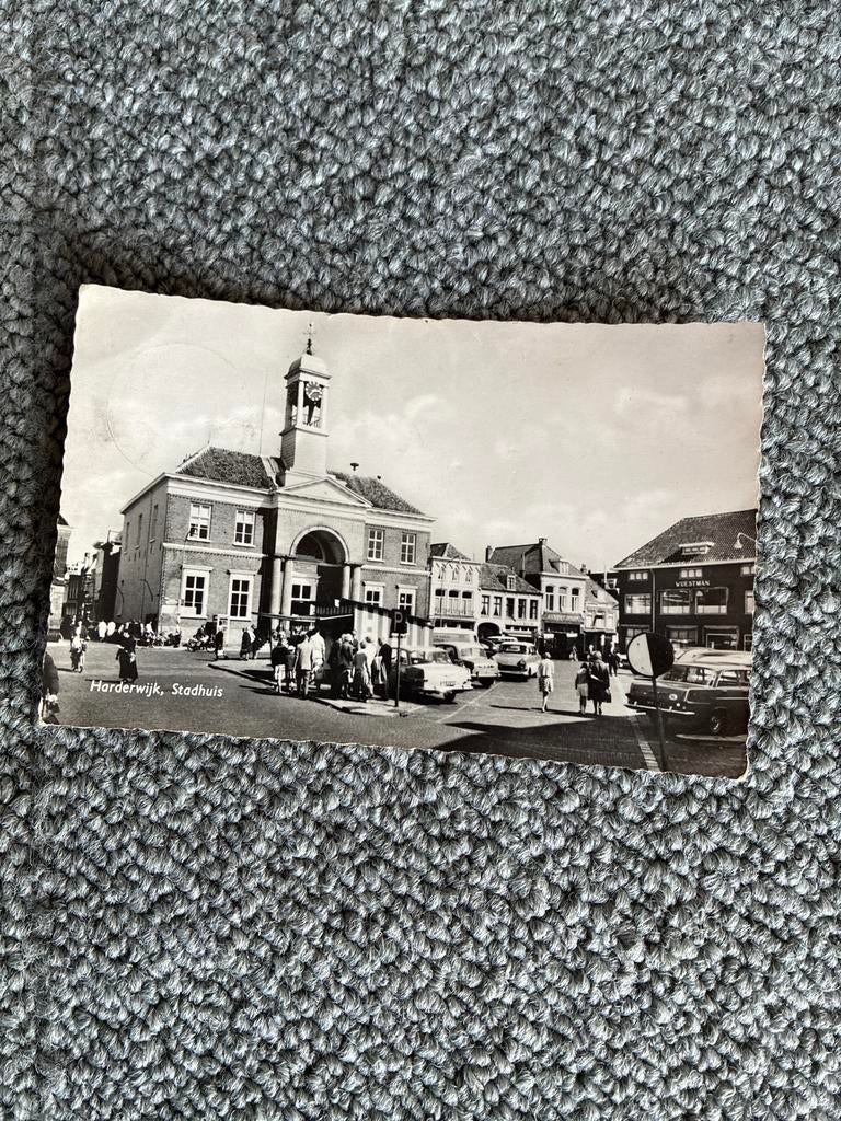 Oude Ansichtkaart Harderwijk, Stadhuis - Gelopen, Ophalen of Verzenden, 1940 tot 1960, Gelopen, Gelderland