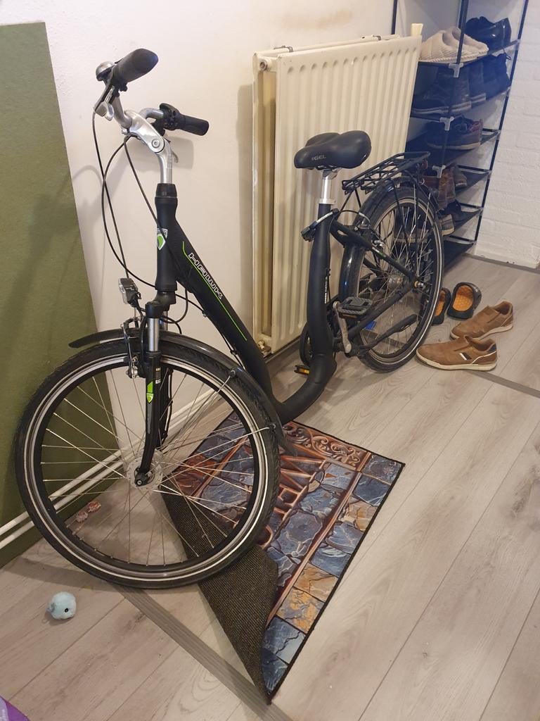 Zwarte Hawk fiets, maat 26, met lage instap, Overige merken, Velgrem, Ophalen of Verzenden, Minder dan 47 cm