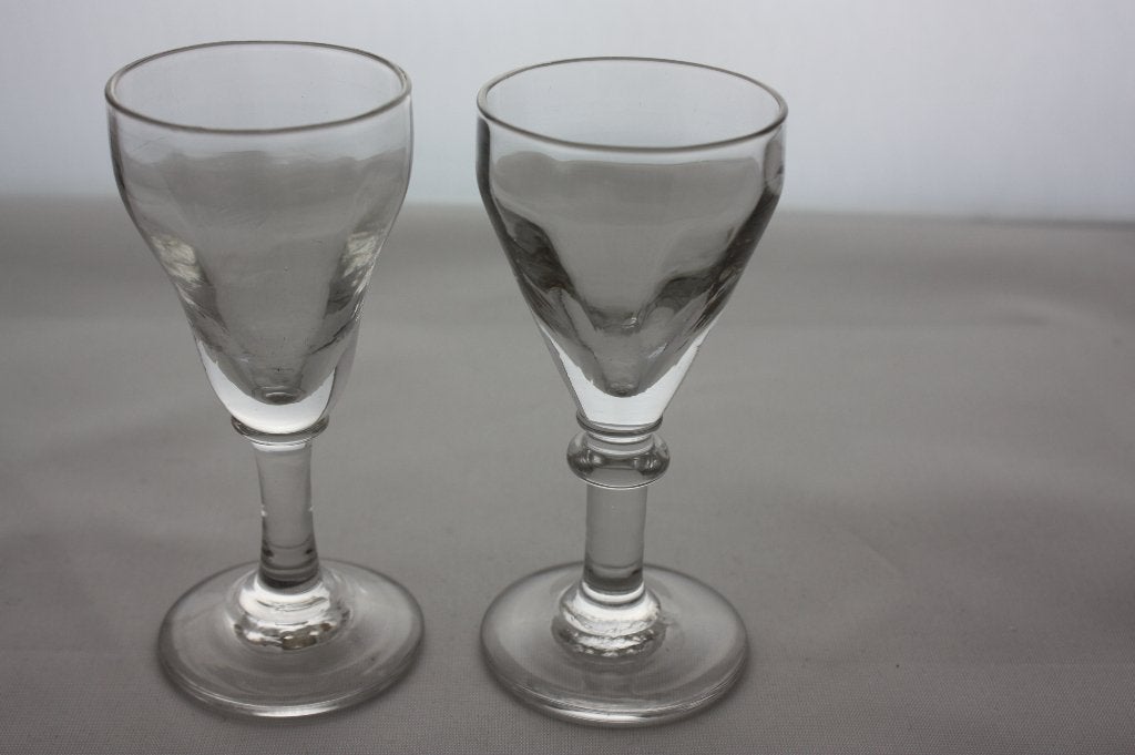2 verschillende oude Franse glaasjes, Ophalen of Verzenden