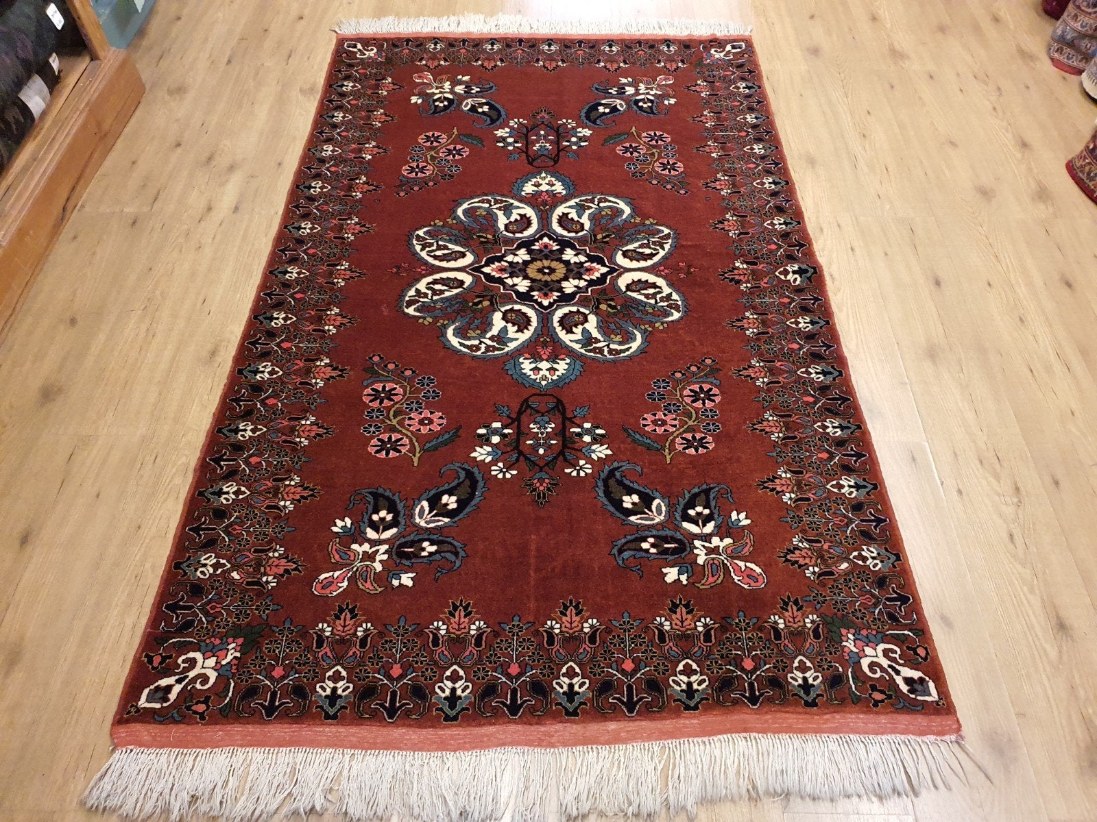 Vintage handgeknoopt perzisch tapijt 240x129, Info@SlatsAntiek.nl, Tweedehands, 100 tot 150 cm, Perzisch