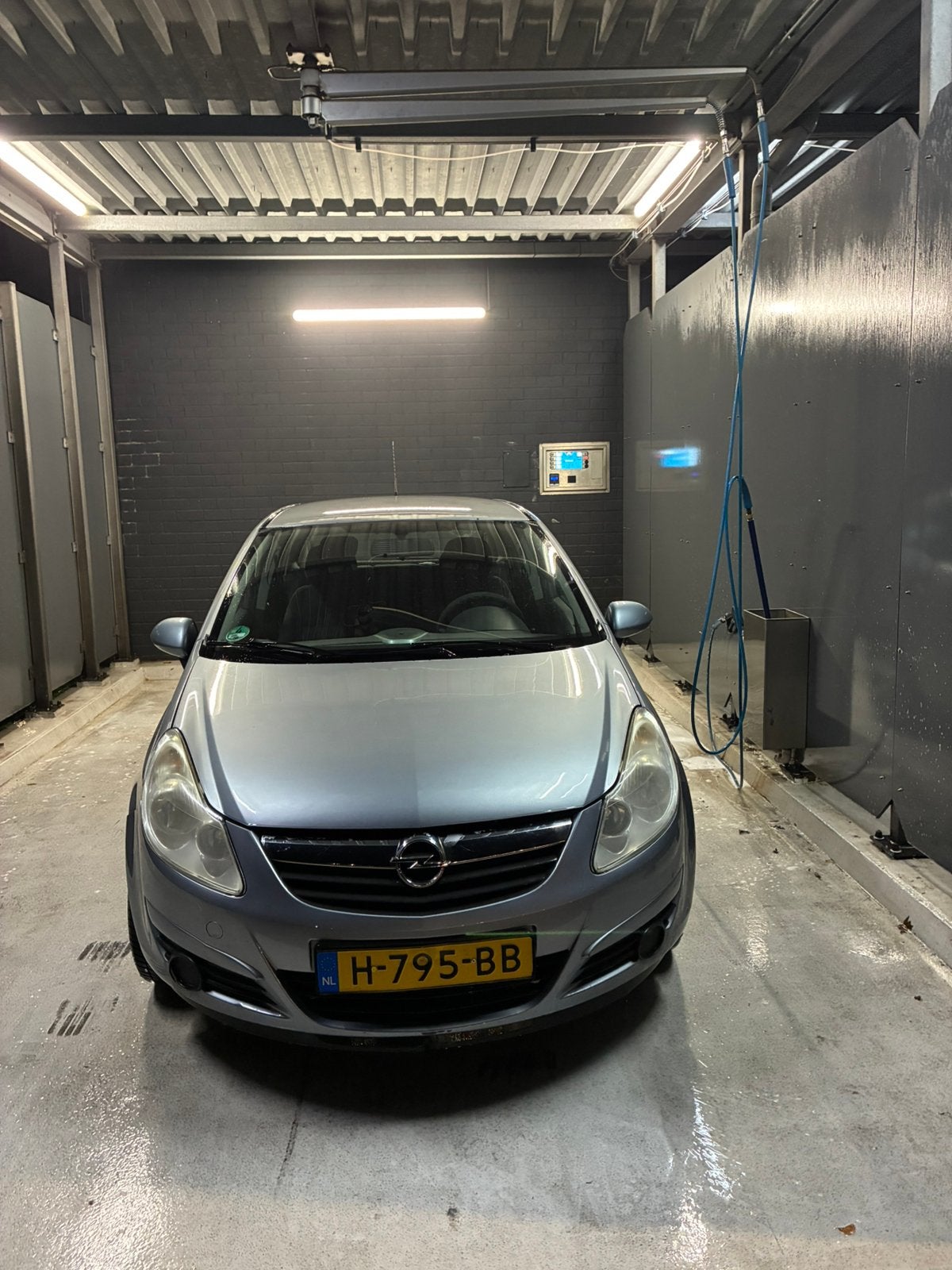 Opel Corsa 1.2 16V 5D 2009 Grijs, Auto's, Voorwielaandrijving, 4 cilinders, 1229 cc, 49 €/maand