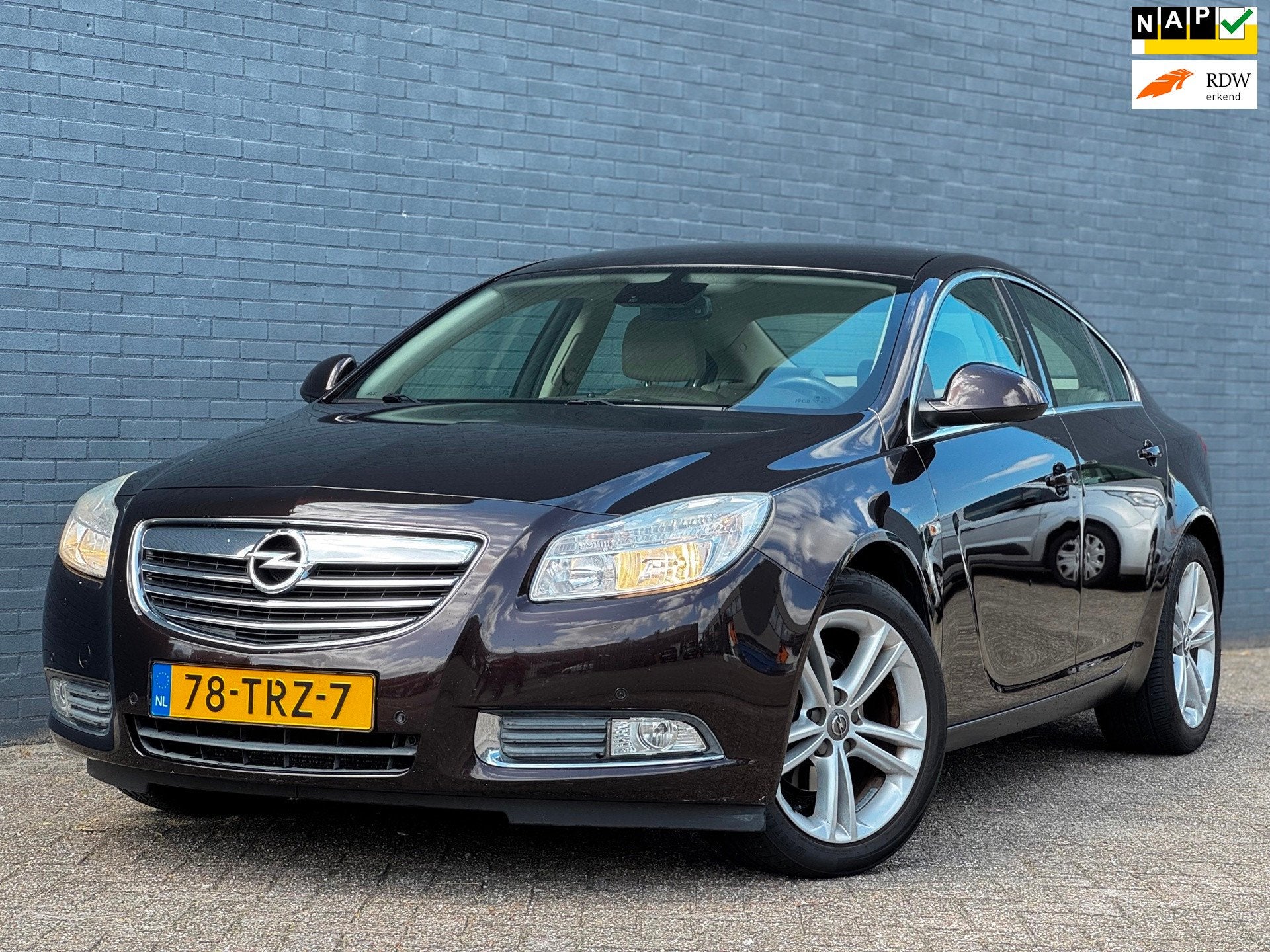Opel Insignia 1.4 Turbo EcoFLEX Edition|LEDER|NAVI|STOELVERW, Euro 5, 730 kg, 4 cilinders, Bruin